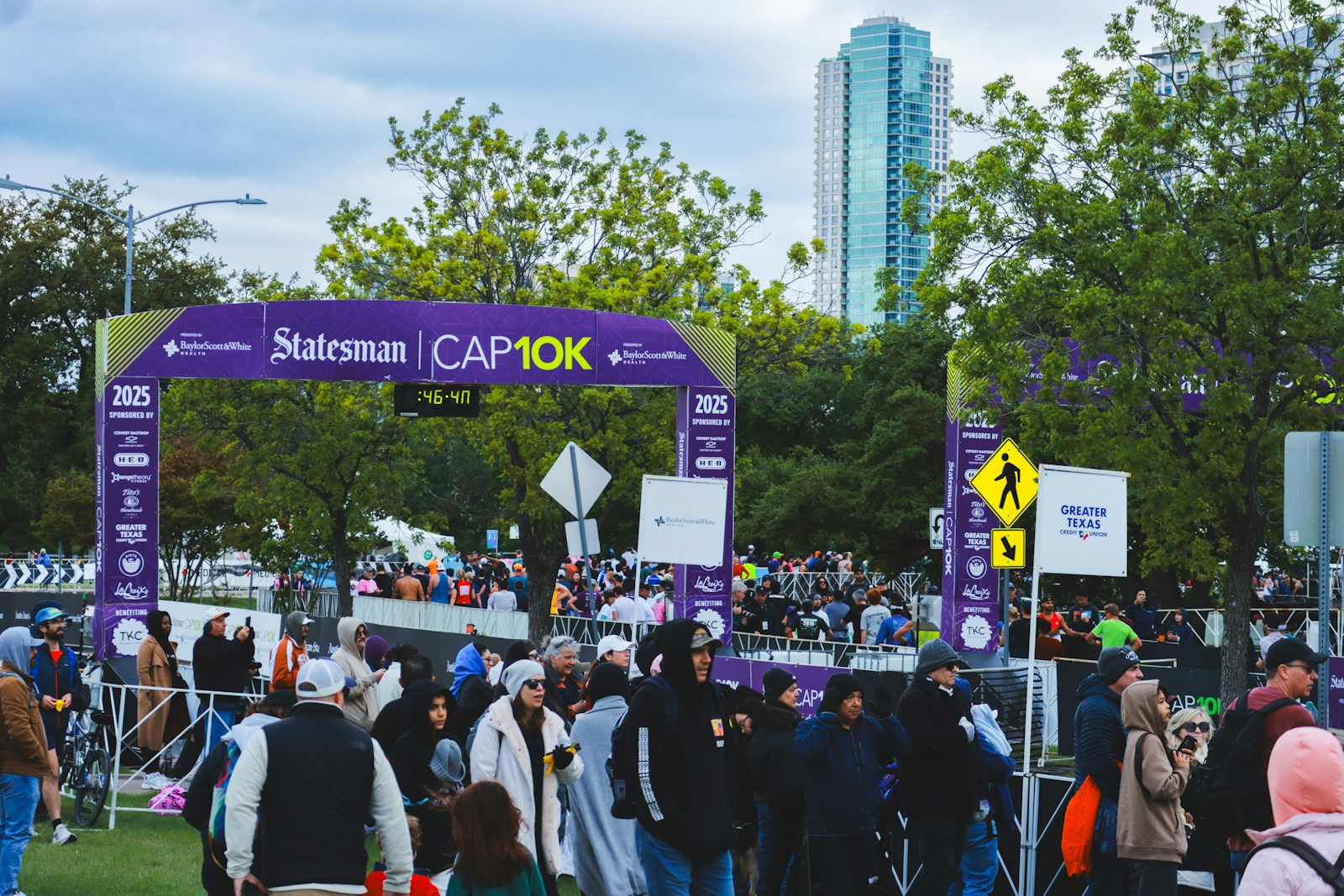 Runners and spectators gather at the cap10k race.
